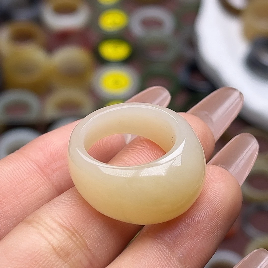 和田玉未镶嵌戒指16.9奶油蜂蜜糖