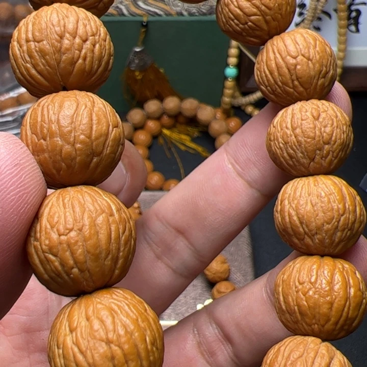 猴头核桃吊坠啦啦啦