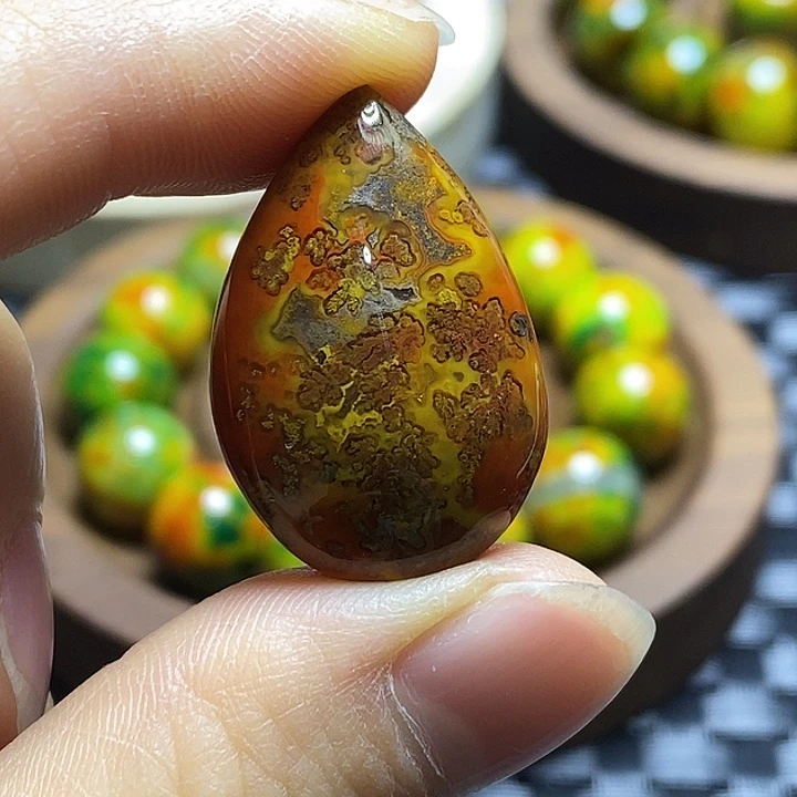 老***V玛瑙/玉髓未镶嵌颈饰