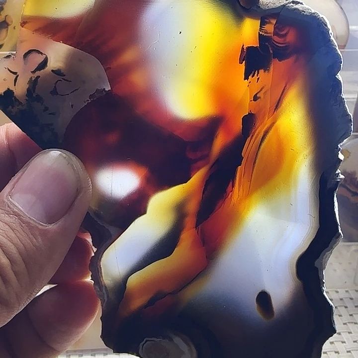 玛瑙/玉髓未镶嵌珠宝奇石