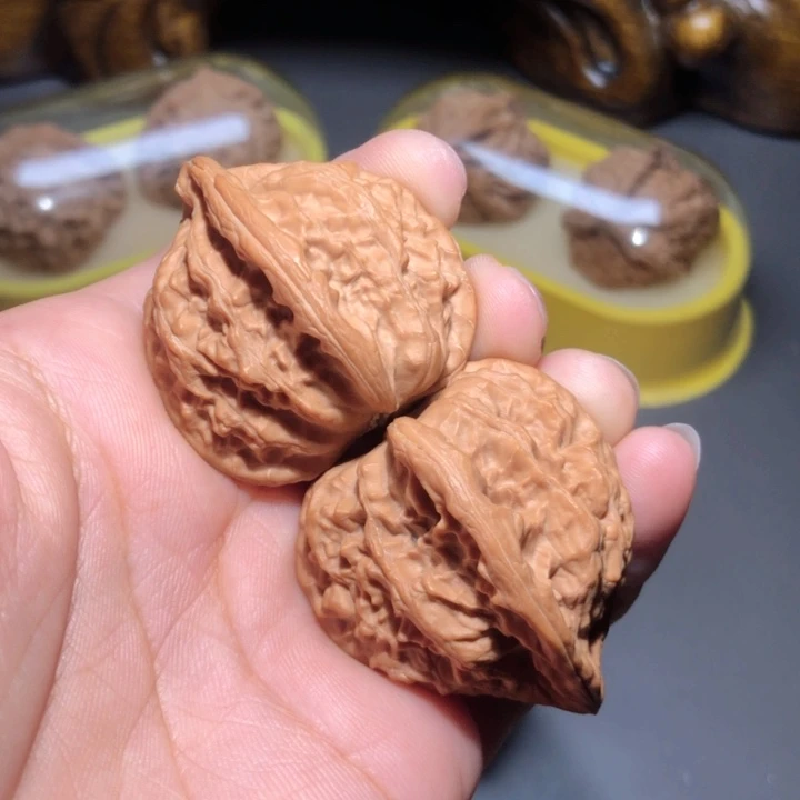 文玩核桃把件36火焰马蹄