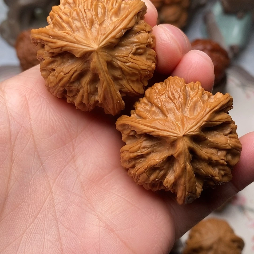文玩核桃把件三棱