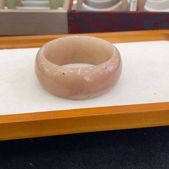 石英质玉未镶嵌手镯