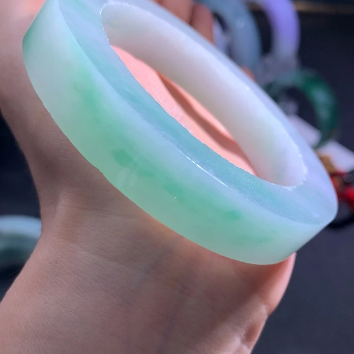 定制翡翠未镶嵌特价大漏