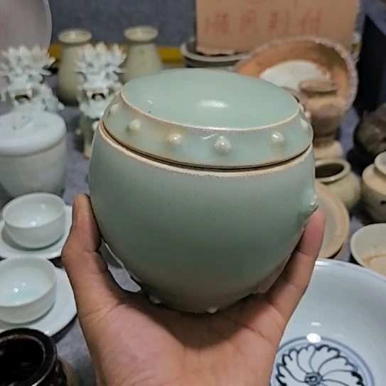 棉麻光**眼龙泉窑小罐子一个全品