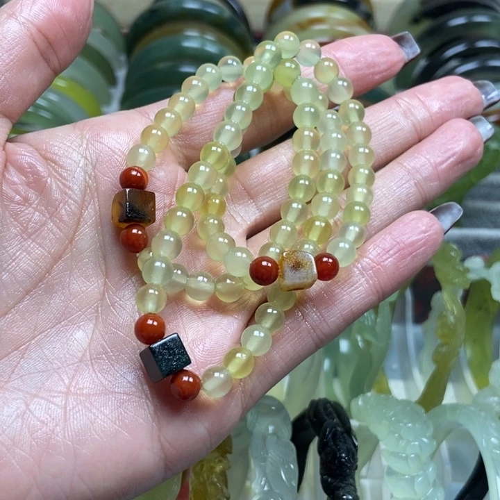 蛇纹石玉手串未镶嵌