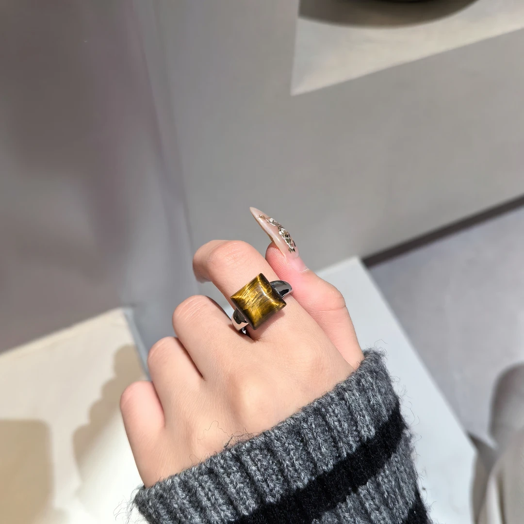 合金戒指 复古简约虎眼石小方戒指