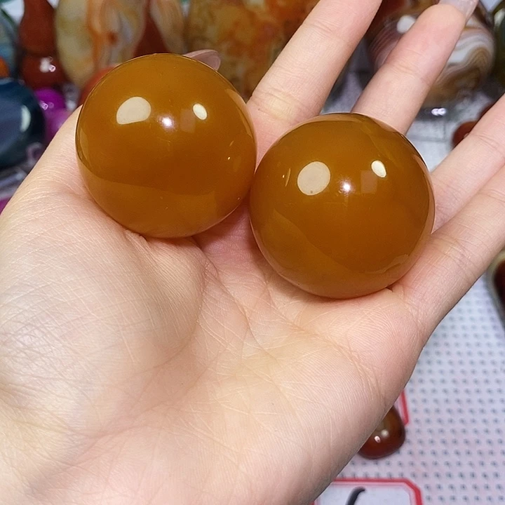 地***海未镶嵌玛瑙/玉髓珠宝奇石