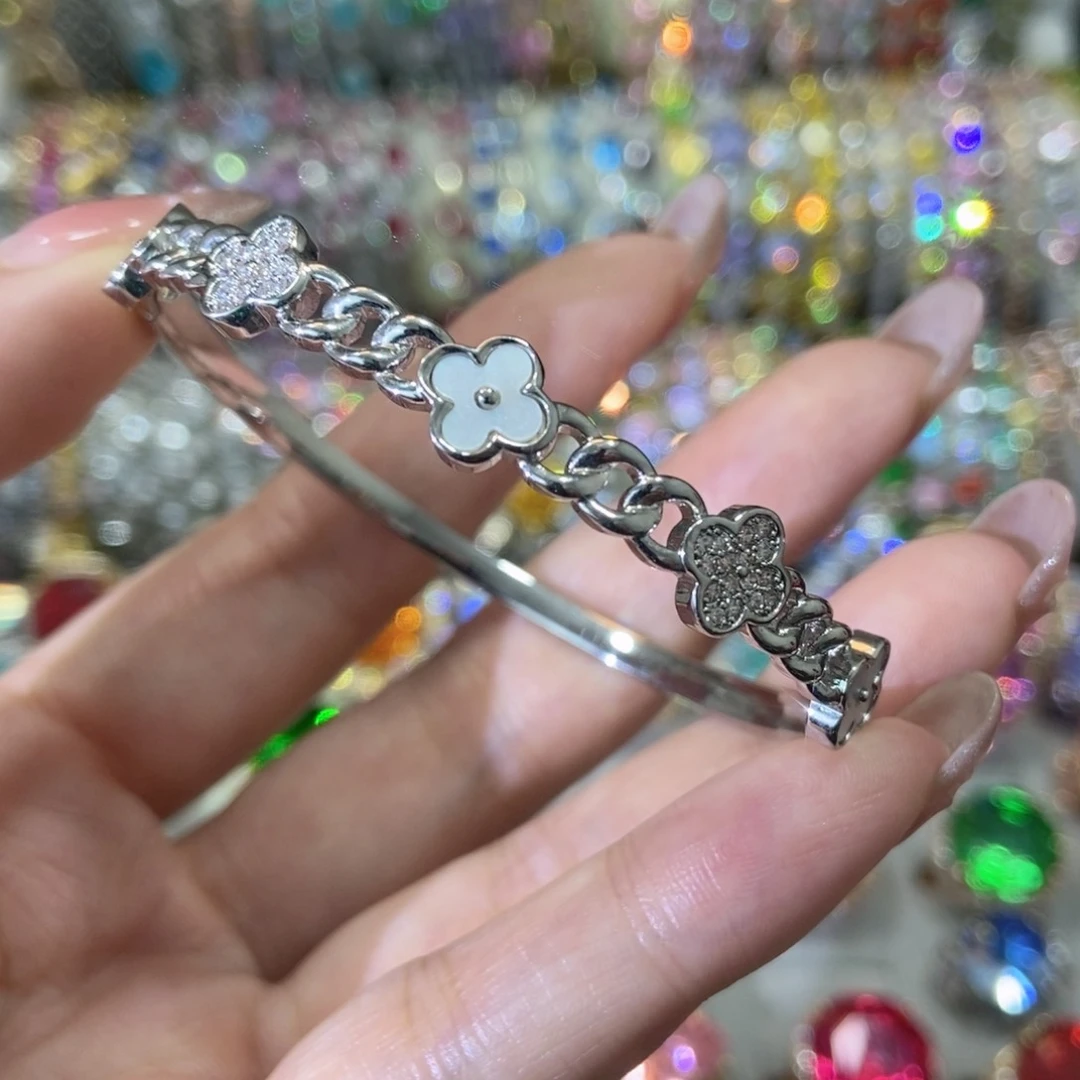6锆石（处理）手镯