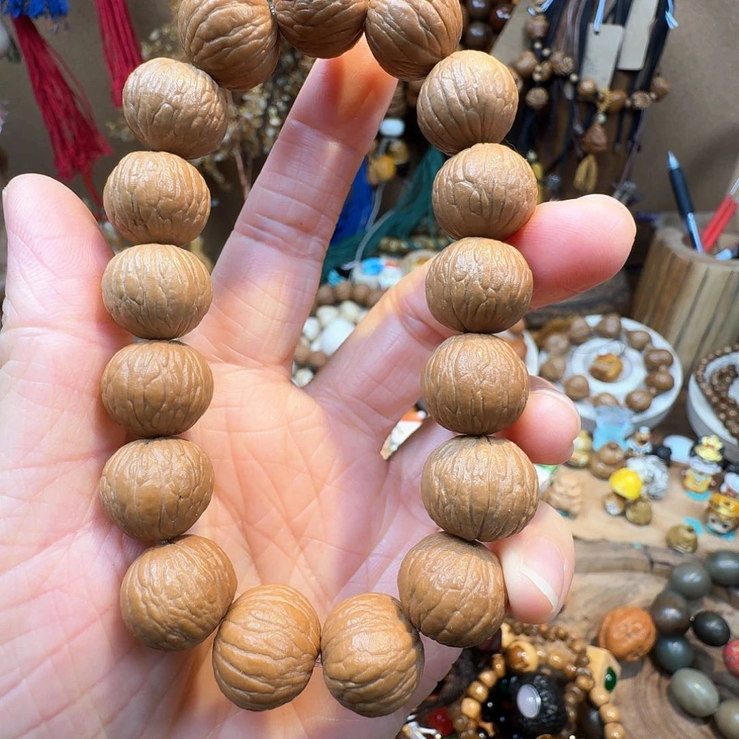 柏香籽/百香籽吊坠菩提树和树