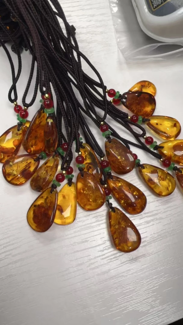 MT2504（玉姐珠宝）花珀花吊坠送礼佳品