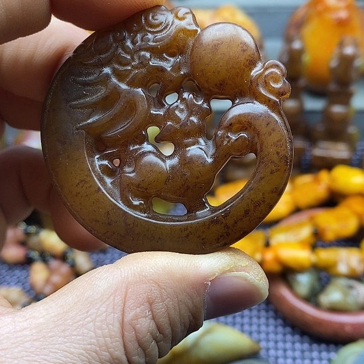 未镶嵌蛇纹石玉颈饰