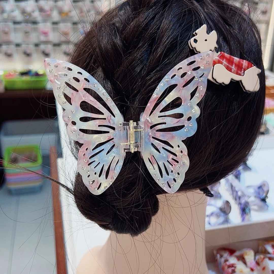 布艺非金属醋酸蝴蝶抓夹粉海盐色