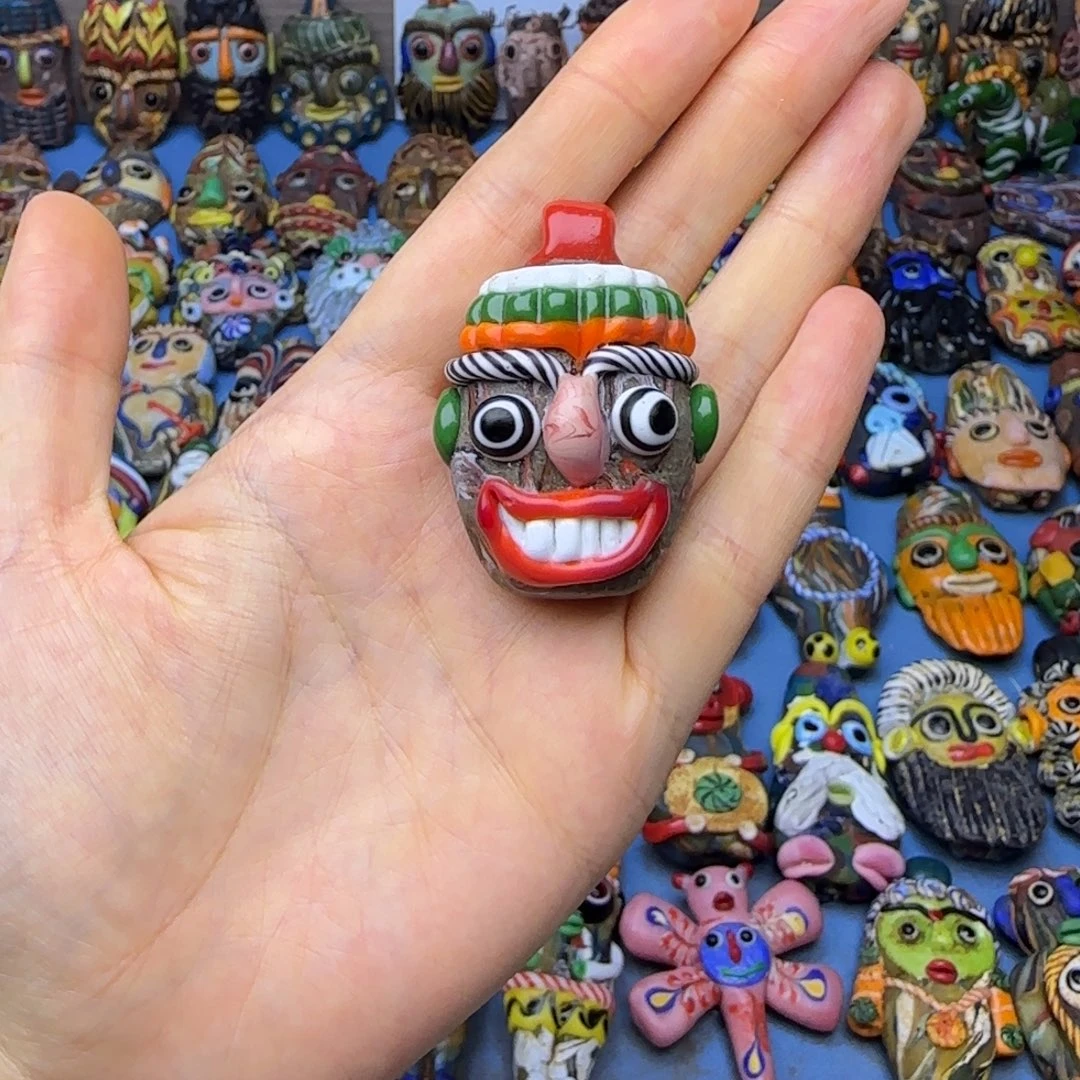 琉璃非金属玻璃颈饰大牙