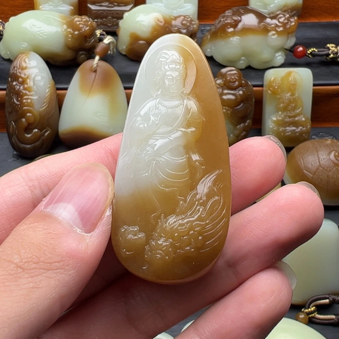 颈饰未镶嵌和田玉