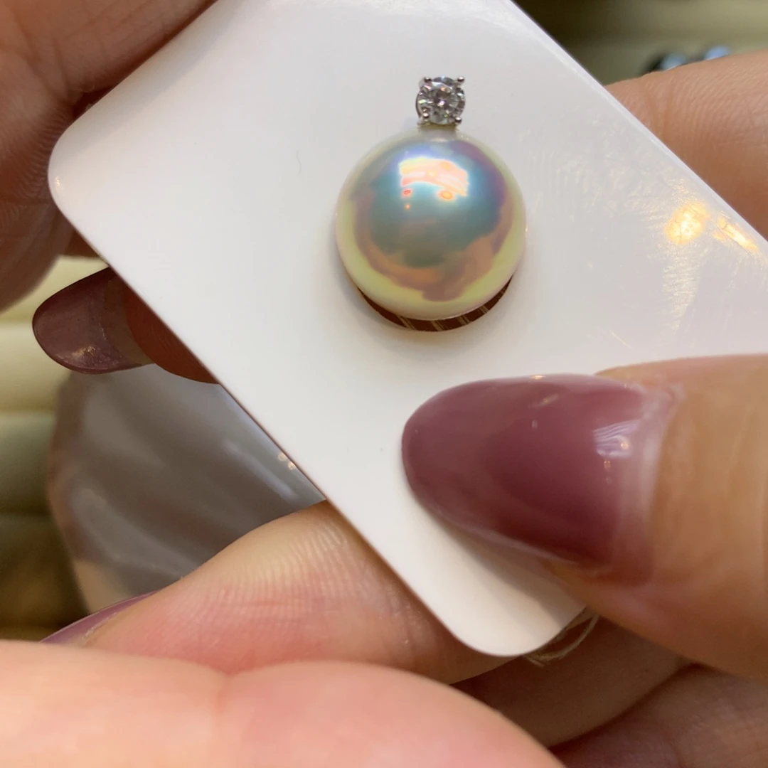 未镶嵌颈饰拼合珍珠（马贝珠）