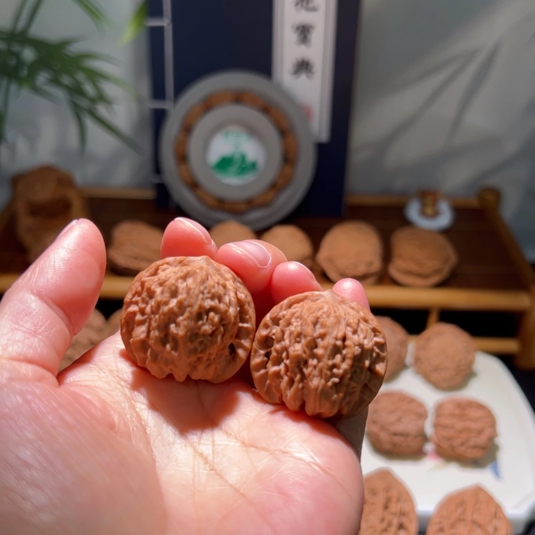 ****文玩核桃把件玄天珠