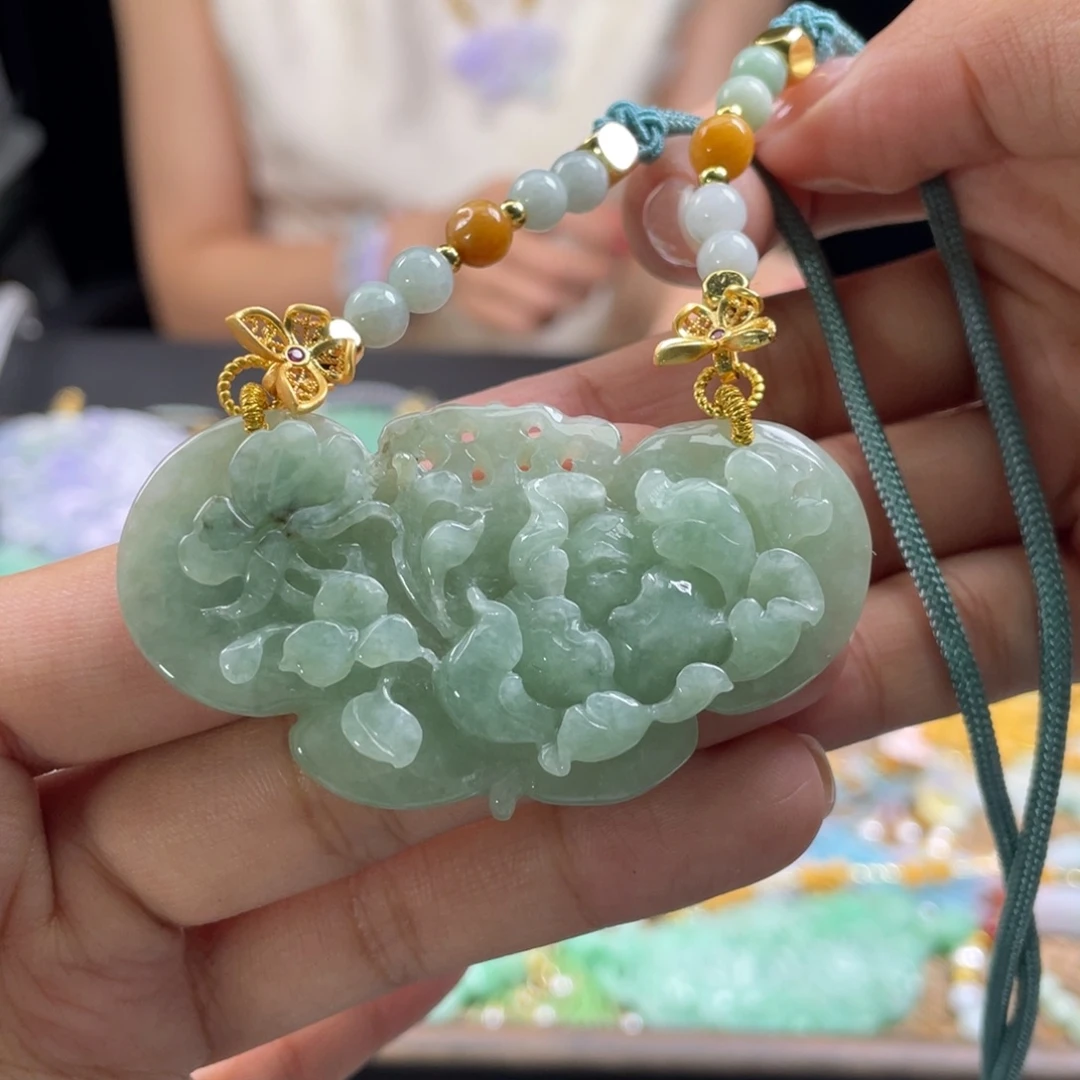 翡翠未镶嵌颈饰代编织
