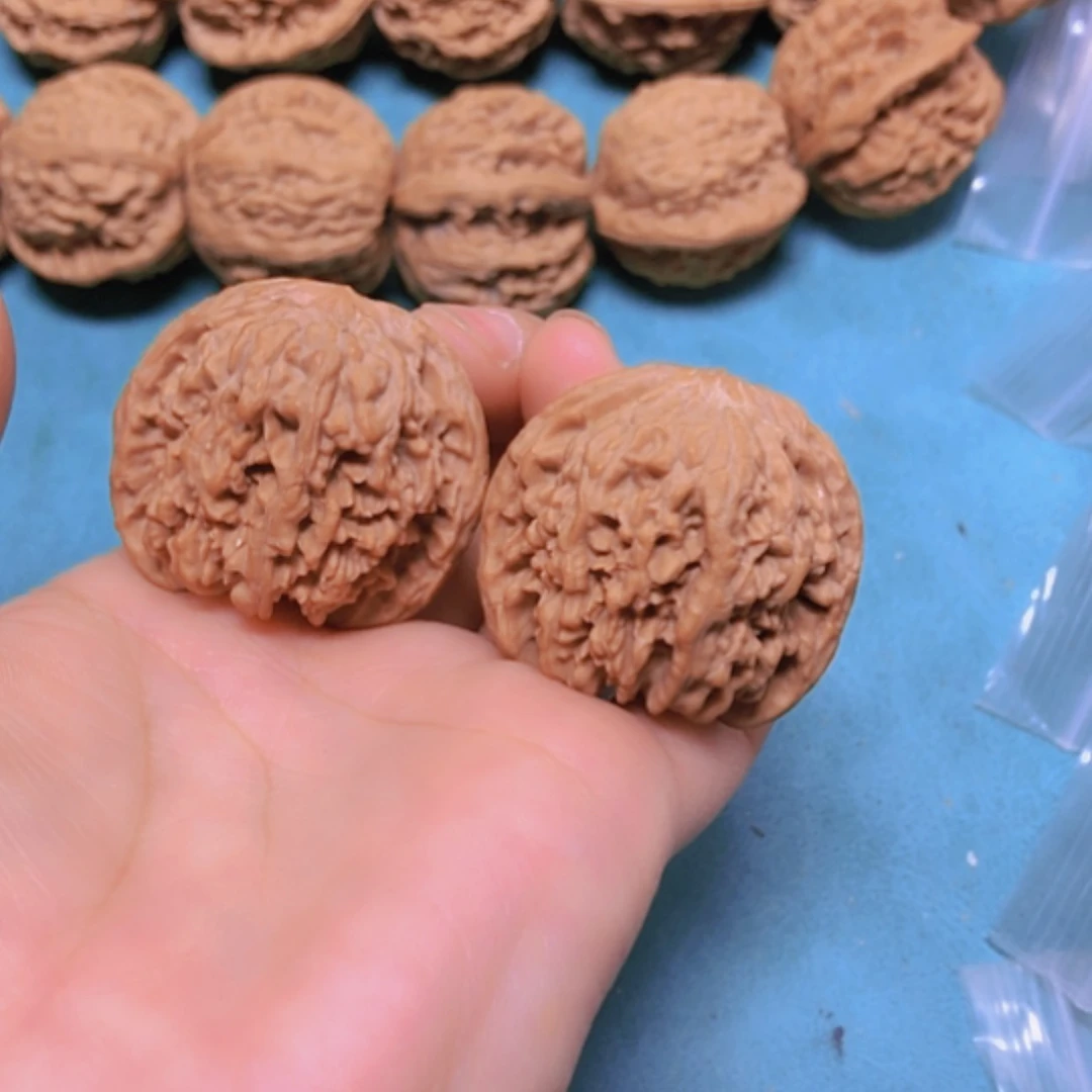 【闪购商品】把件核桃37满天星有修