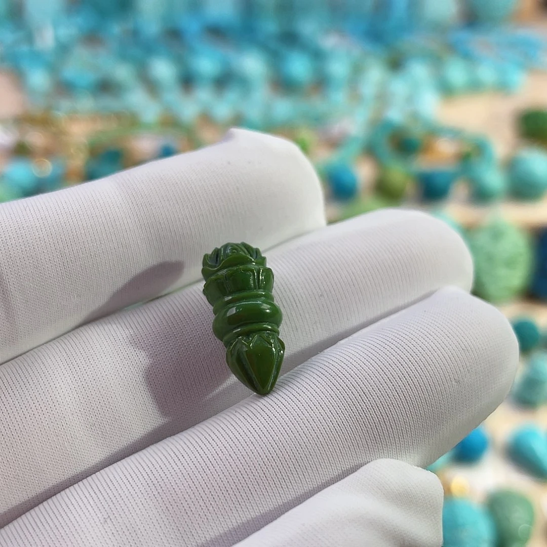 未镶嵌绿松石珠宝奇石