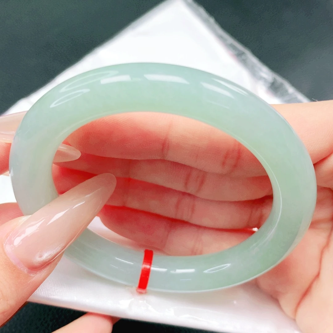 翡翠未镶嵌手镯53