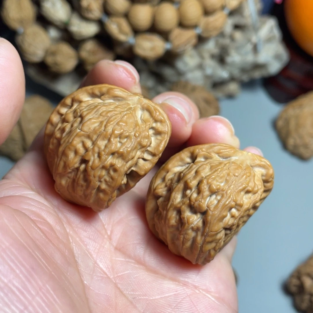 核桃手串/手链精品白狮子异形半壁