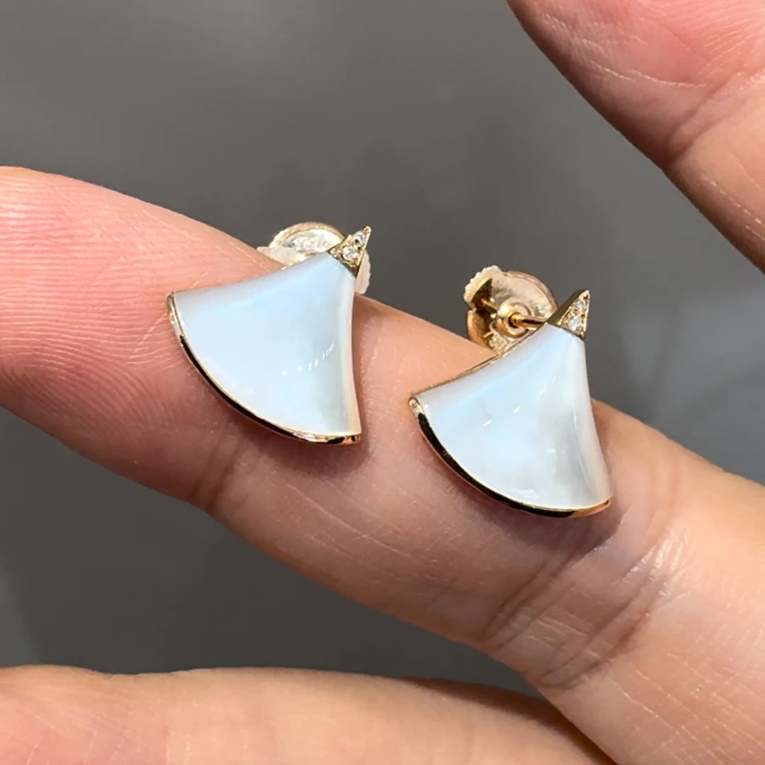 通体18K玫瑰金钻石白贝裙子耳钉 高版白贝伞型耳钉镶嵌天然钻石