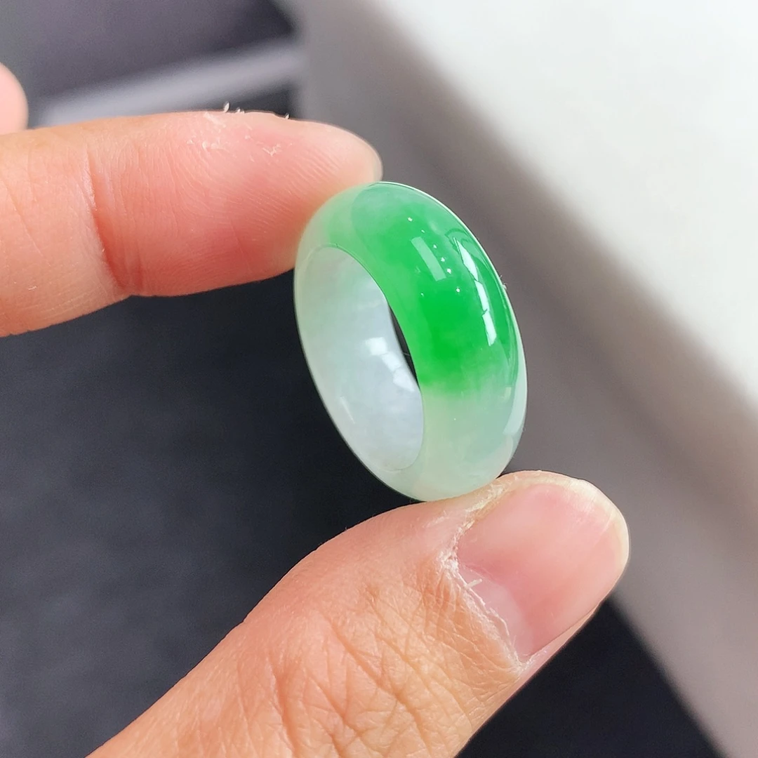 这***吧翡翠未镶嵌戒指12号