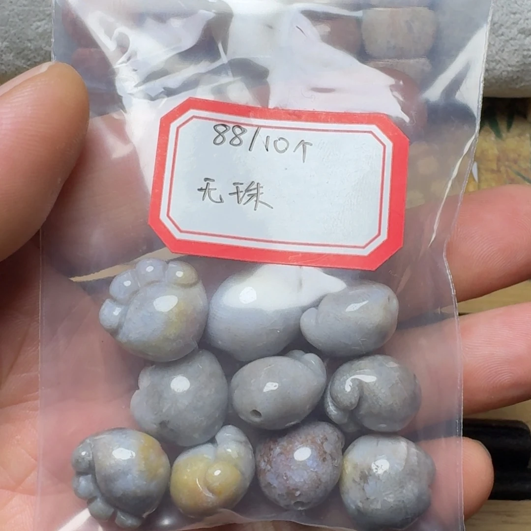 硅化玉猫爪 8个无珠无绳未镶嵌