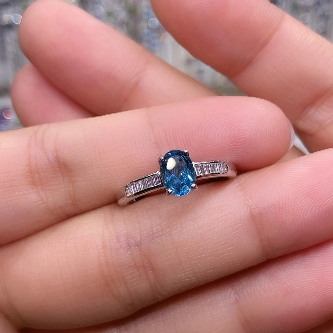 银S925镶嵌戒指托帕石