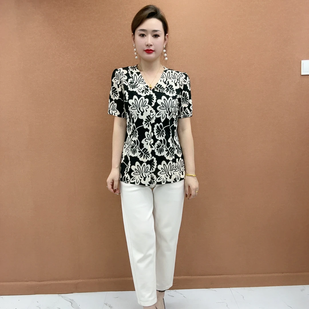 夏季气质妈妈装显瘦减龄短袖
