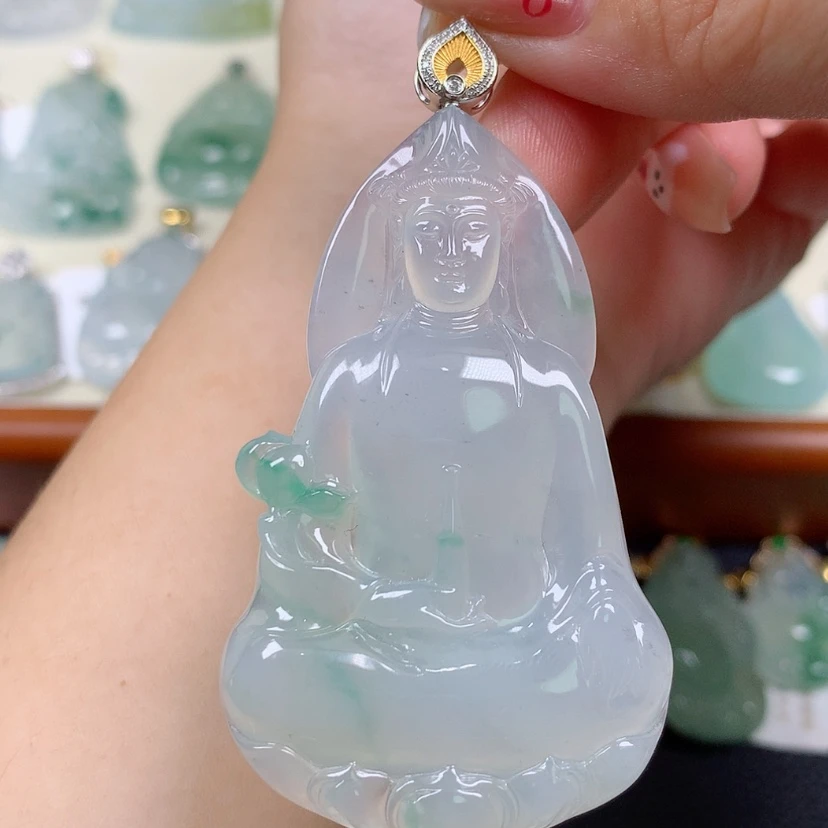 【闪购商品】翡翠18K金镶嵌颈饰观音