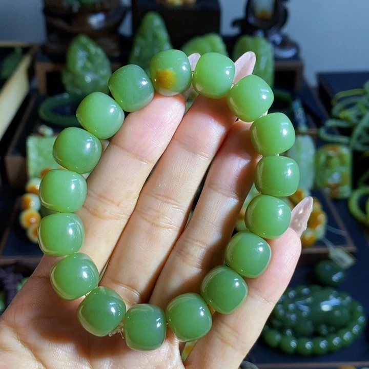 套链未镶嵌和田玉侯*