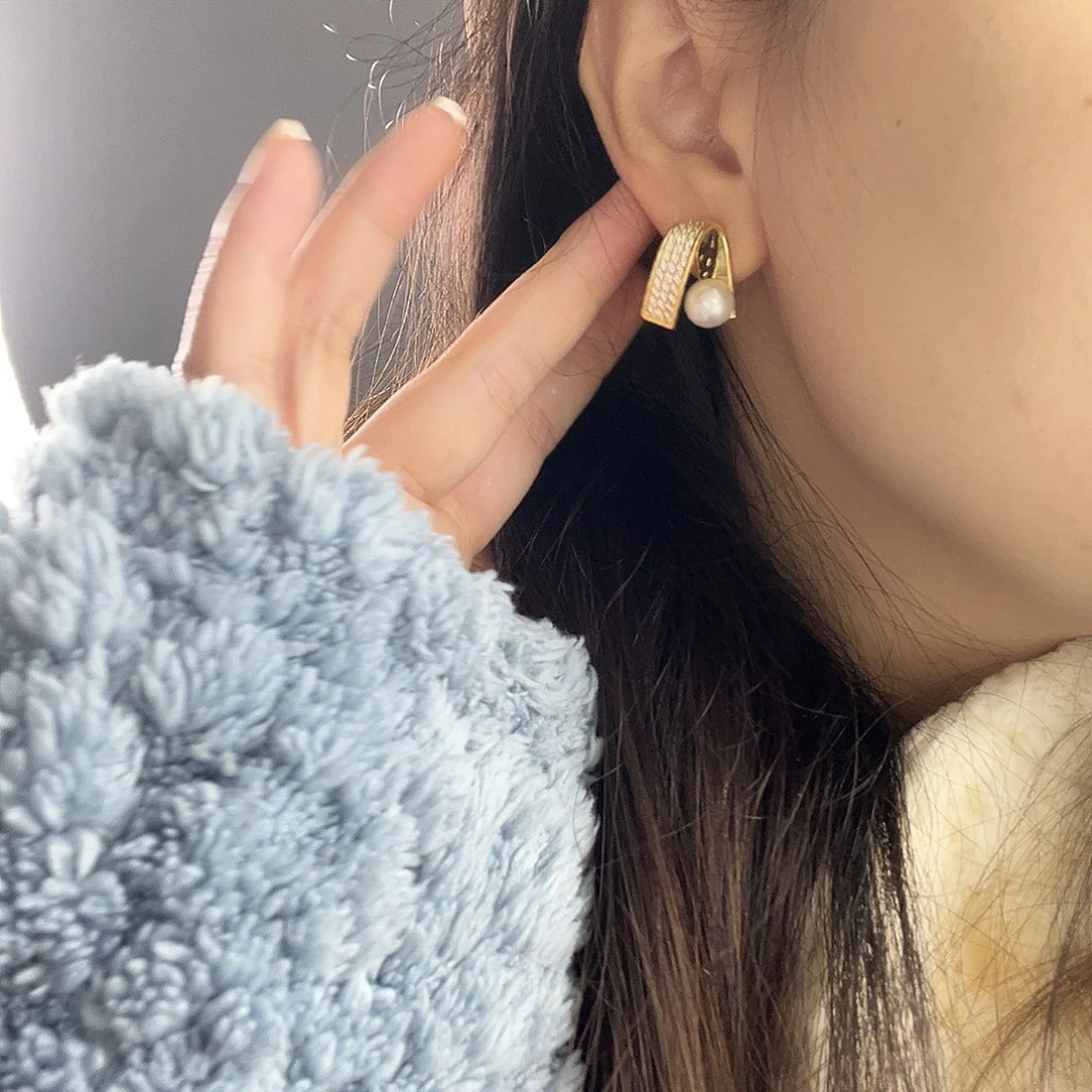 银S925镶嵌淡水珍珠耳饰