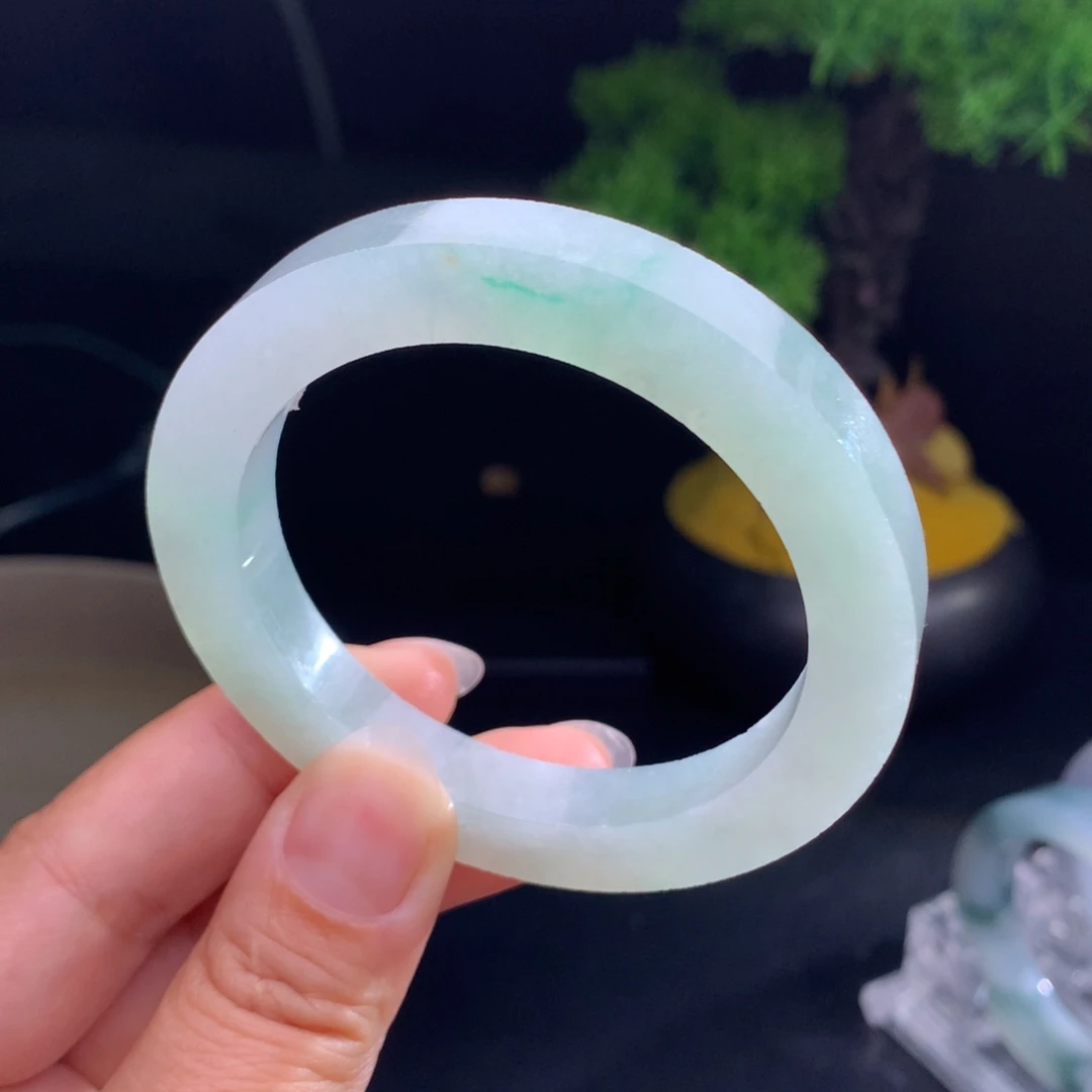 定制翡翠翡翠手镯未镶嵌白**春