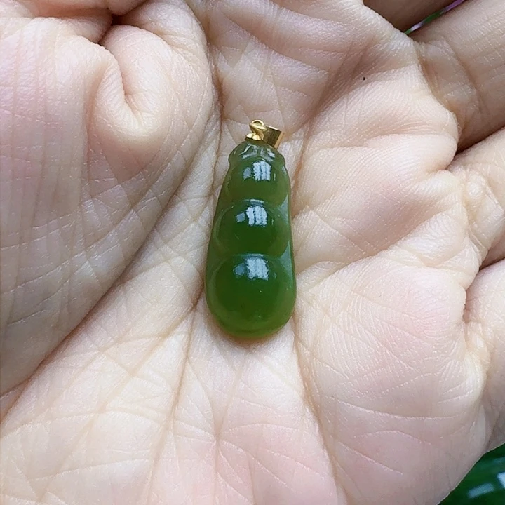 和田玉挂坠18K金镶嵌