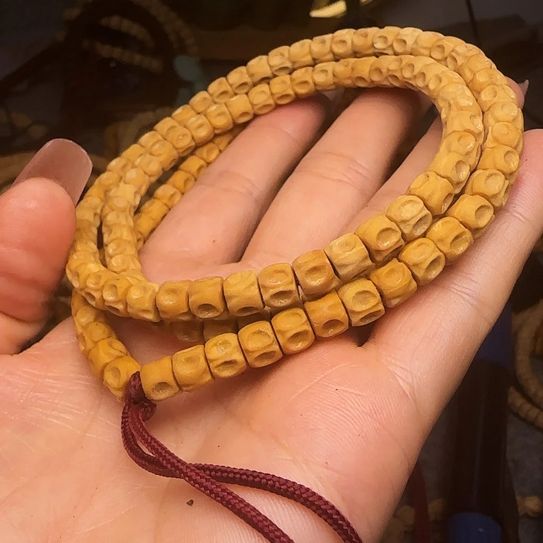 柏香籽/百香籽吊坠雕刻尸陀林