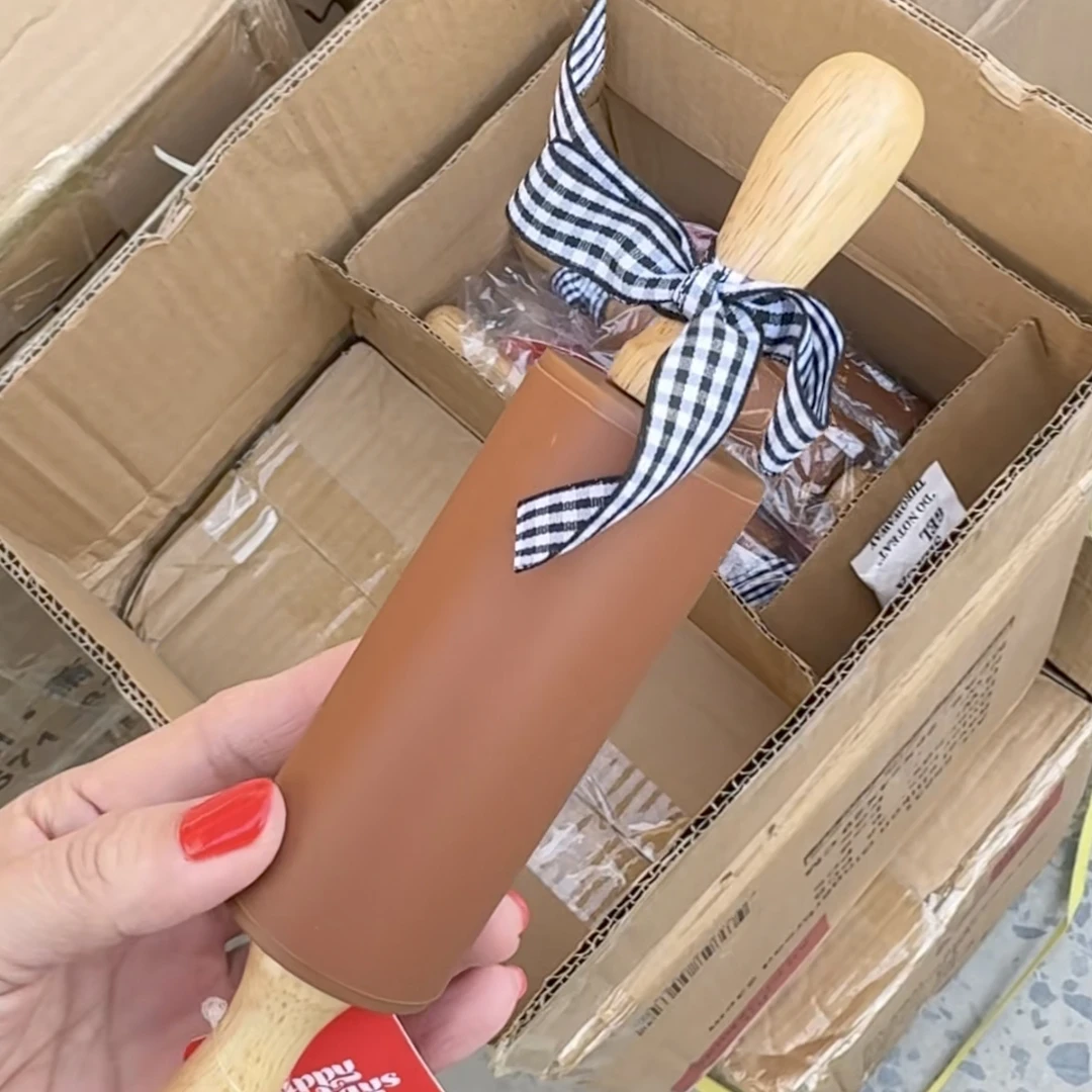 棕色擀面杖 手擀居家日用