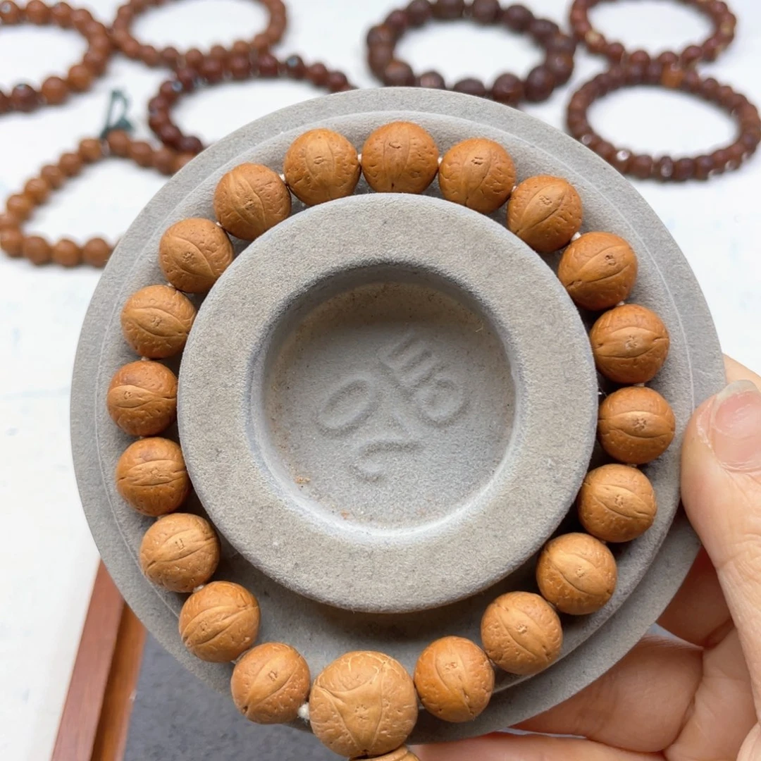 凤眼菩提手串L343-K10凤眼菩提小12+同树红皮