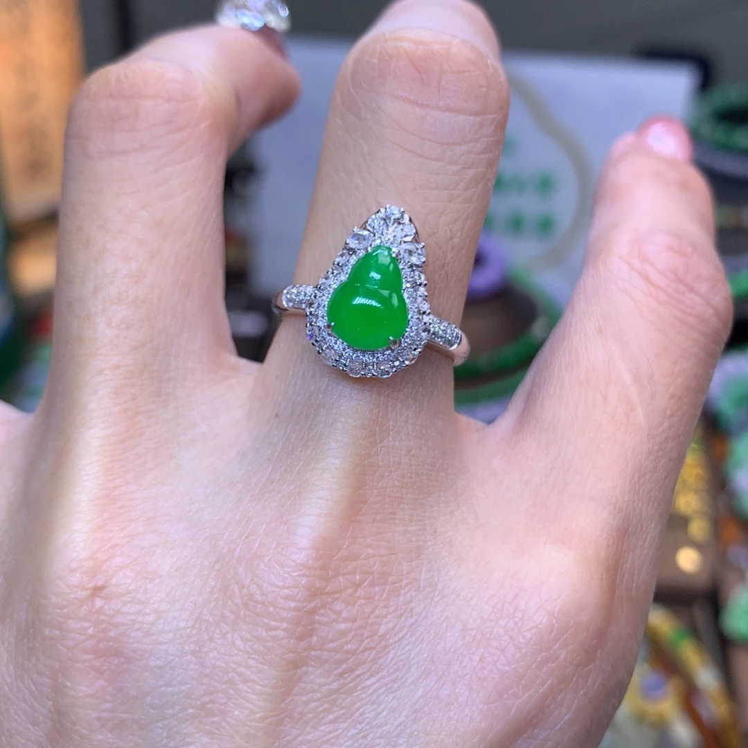 翡翠18K金镶嵌颈饰两用款