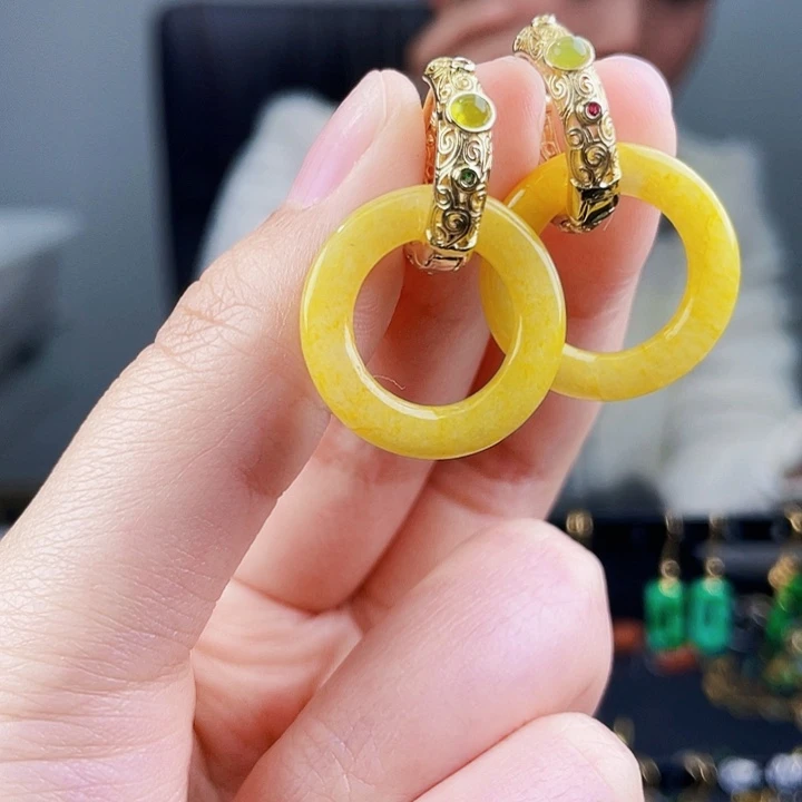 翡翠耳饰未镶嵌饰品