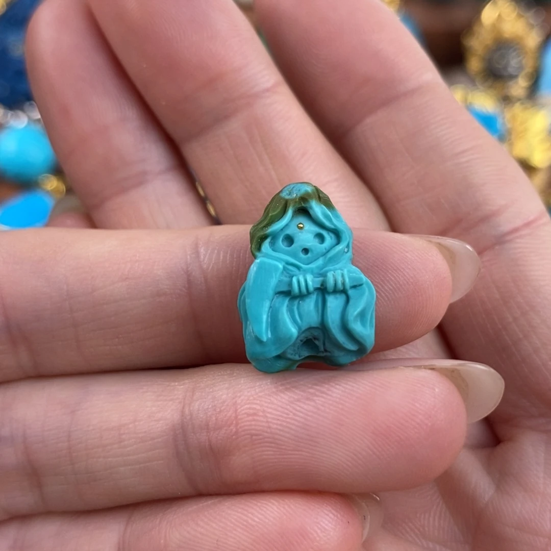 绿松石未镶嵌。幻彩女巫