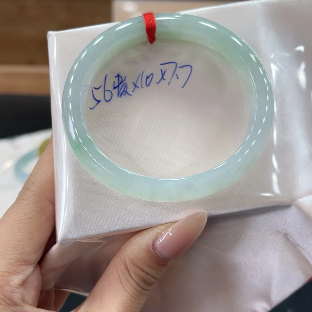 未镶嵌手镯翡翠翡翠