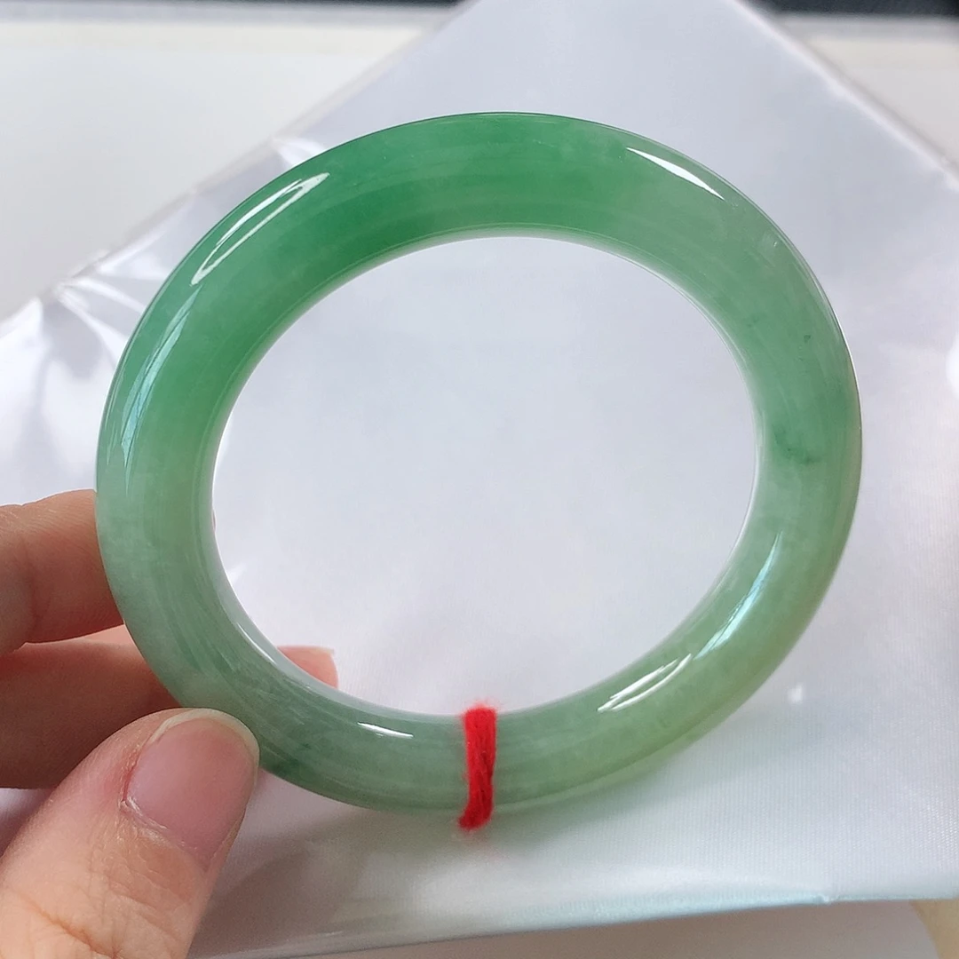 未镶嵌手镯（圆镯）翡翠①④⑧