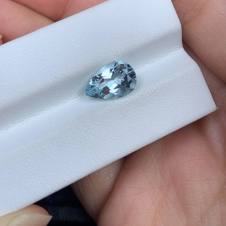 海蓝宝石裸石2.53ct海蓝宝水滴