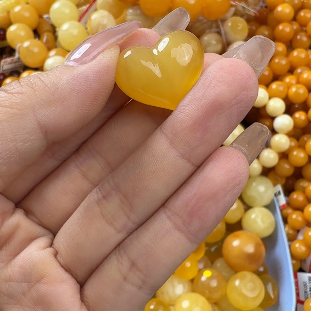 琥珀未镶嵌珠宝奇石