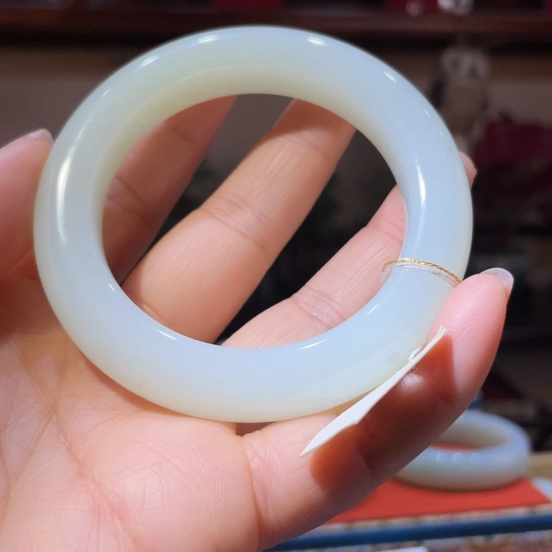 和田玉（白玉）未镶嵌手镯