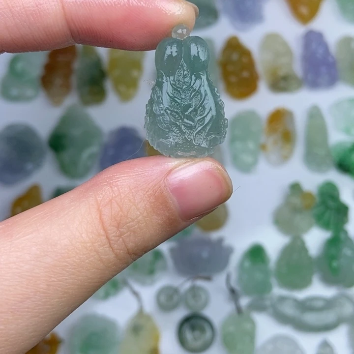 定制翡翠未镶嵌白菜