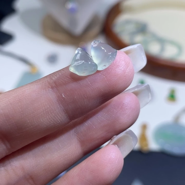 颈饰未镶嵌翡翠莲蓬