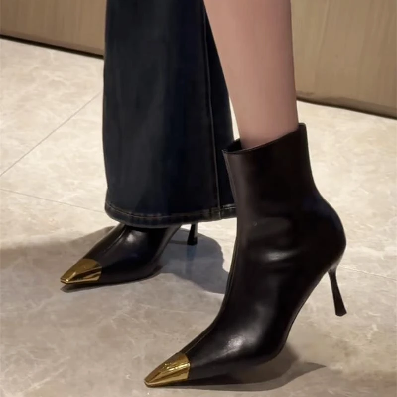 奥莱正品款金属铁头细高跟短靴设计感气质小方头中筒靴绝美瘦瘦靴